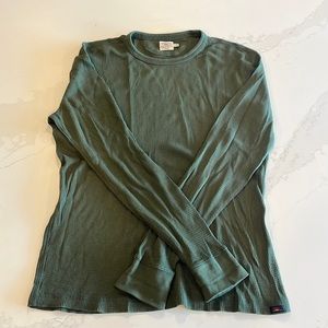 Faherty men’s Thermal Surplus Crew, size medium, army green.